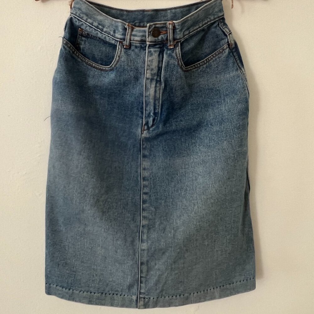 Denim Pencil Skirt; Size 8